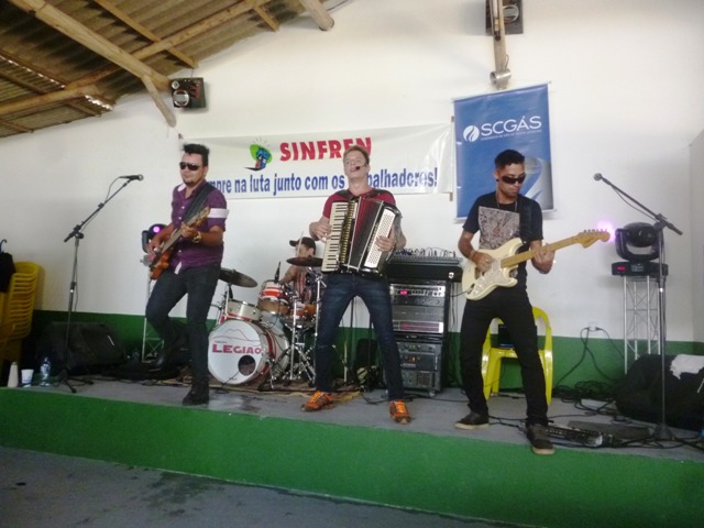 Dia Estadual dos Frentistas 2015 - Andrei Machado e Banda